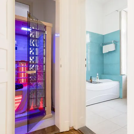 Wellness Retreat With Sauna & Jacuzzi - 1 Min To Opera Apartment Budapest