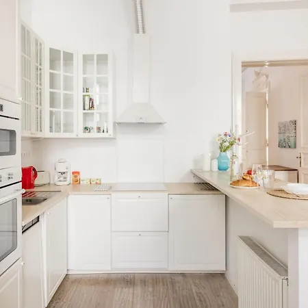 Appartement Wellness Retreat With Sauna & Jacuzzi - 1 Min To Opera