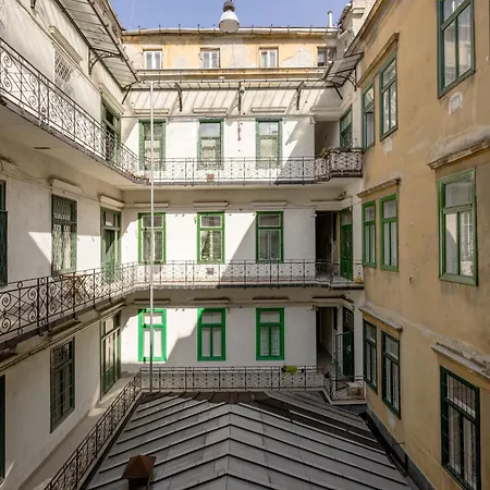 Wellness Retreat With Sauna & Jacuzzi - 1 Min To Opera * Budapest