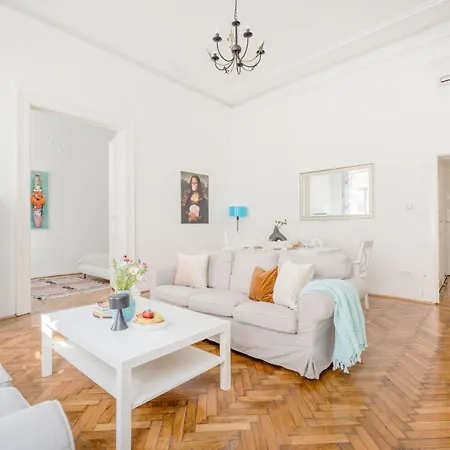Wellness Retreat With Sauna & Jacuzzi - 1 Min To Opera Apartmán *