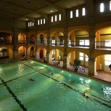 Wellness Retreat With Sauna & Jacuzzi - 1 Min To Opera Apartmán *