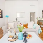 Wellness Retreat With Sauna & Jacuzzi - 1 Min To Opera Budapest