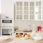 Apartman Wellness Retreat With Sauna & Jacuzzi - 1 Min To Opera *